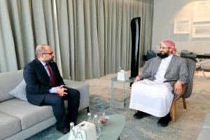 المحرّمي يناقش مع وزير الاتصالات خطط تطوير القطاع وتعزيز الخدمات