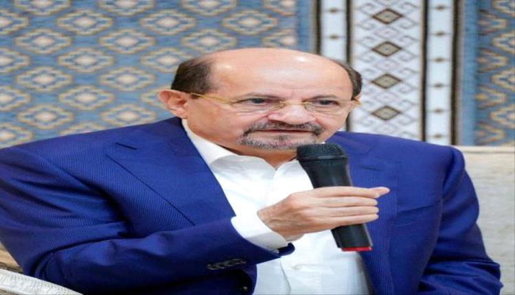 استياء في عدن بسبب لقاء رمضاني عقده رئيس الوزراء مع الصحفيين