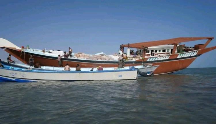 قوات العمالقة الجنوبية تضبط قارب تهريب قادم من ميناء بندر عباس الإيراني