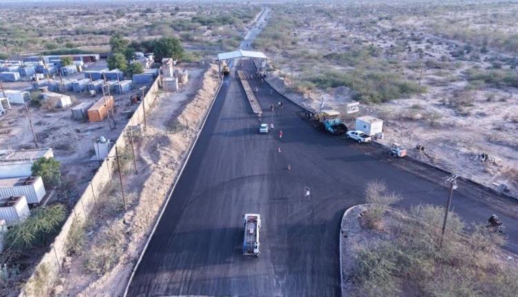 غدًا.. استكمال أعمال الأسفلت بالشارع الرئيسي في لودر ودعوة للتعاون