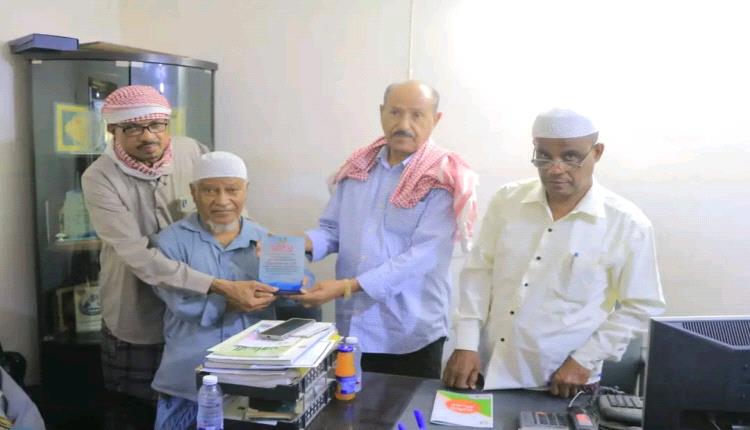 تكريم رواد العمل الخيري وتفقد العيادات الرمضانية خلال زيارة وكيل حضرموت بسيئون