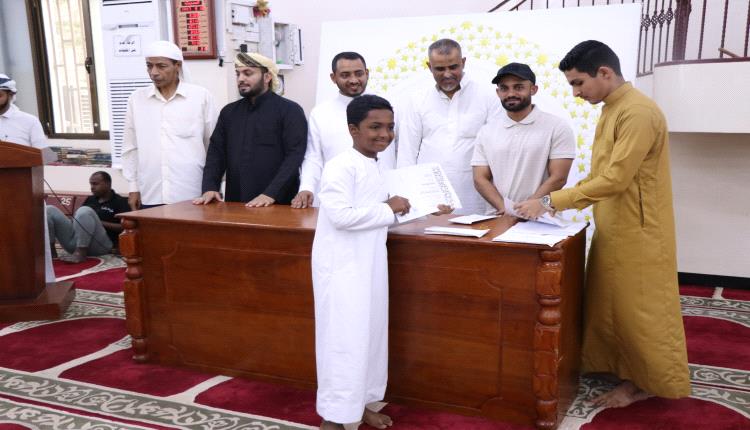 صيرة.. تكريم الطلاب الفائزين بمسابقة القرآن الكريم في مدرسة أبي الدرداء