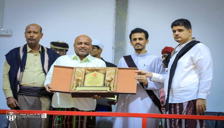 في أمسية وفاء بالمكلا.. شعب حضرموت يكرم محافظ حضرموت وقيادات الشباب والرياضة