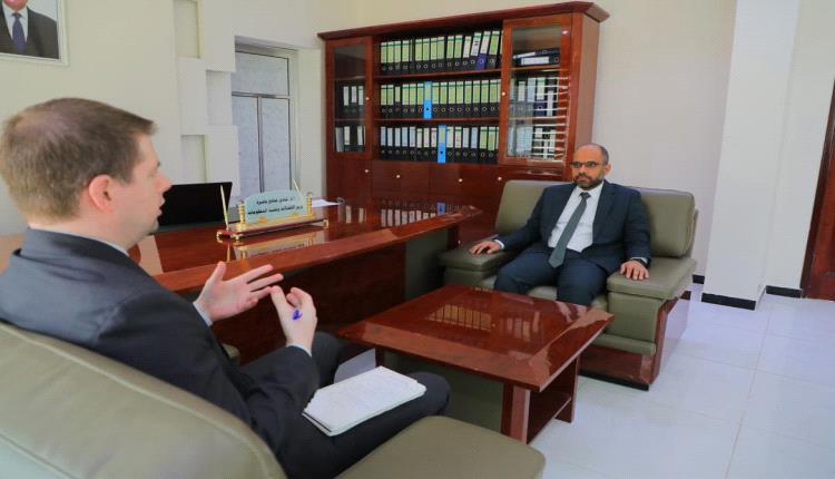 وزير الاتصالات يبحث مع مدير مكتب المبعوث الأممي إلى اليمن مستجدات الأوضاع في اليمن وتعزيز التنسيق لدعم الاستقرار