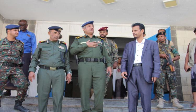 الوكيل الجيلاني يتفقد الأجهزة الأمنية بساحل حضرموت ويطلع على جاهزيتها
