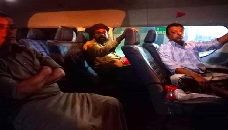 لجنة من شركة النفط تنزل إلى محطات البترول في لودر للمعاينة والاطمئنان على الأسعار