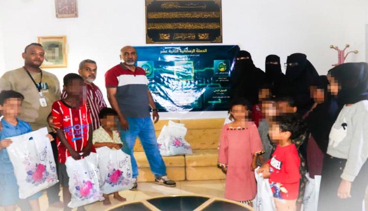 مبادرة بذرة أمل توزع كسوة العيد لعدد 17 يتيماً بالعاصمة عدن