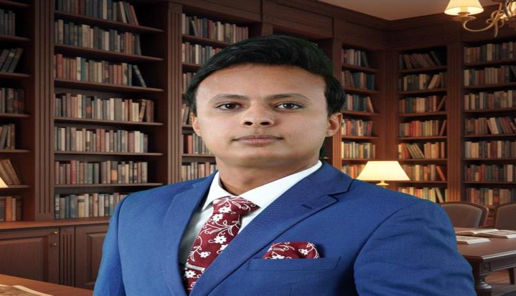 السروري:اليمنيون يقفون بين خيار الحرب والسلام وصنعاء تترقب المستقبل