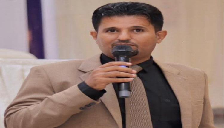 أسرة تحرير "باب نيوز" تهنئ الدكتور باعزب بترقيته إلى أستاذ مشارك في كلية الإعلام بجامعة عدن