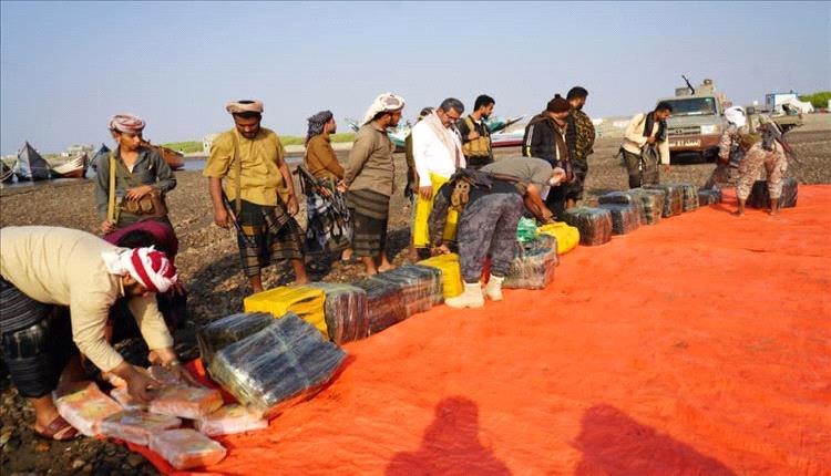 ضبط شحنة مخدرات ضخمة على متن قارب خلال حملة أمنية لقوات العمالقة