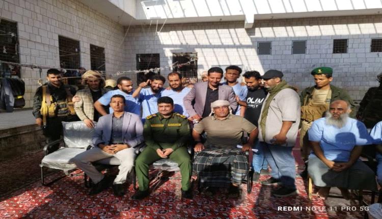 بدعم فاعلي خير .. الإفراج عن 10 سجناء معسرين في إصلاحية زنجبار بأبين بمساهمات تجاوزت 59 مليون ريال