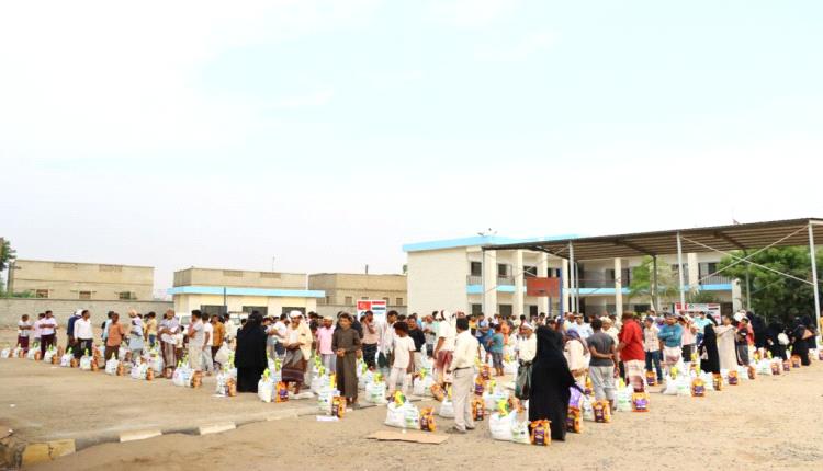 توزيع سلال غذائية للأسر الأشد احتياجًا بعدن ضمن جهود مؤسسة سخاء التنموية