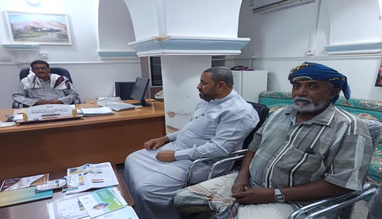 مدير عام مديرية تريم يطلع على ترتيبات المطلع السنوي