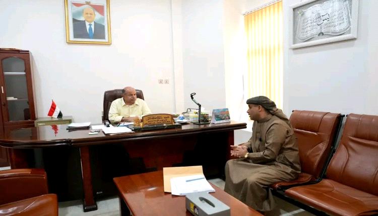 عضو مجلس القيادة محافظ حضرموت يطّلع على مستوى التحصيل للإيرادات الزكوية بالمحافظة