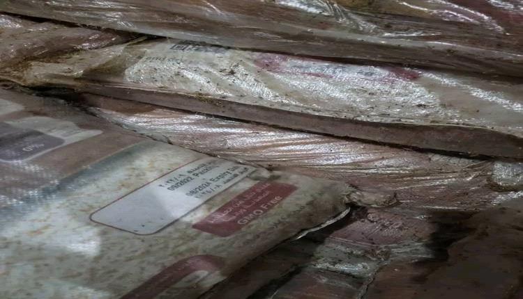 مكتب الصناعة بعدن يضبط آلاف الأكياس من السكر المغشوش والأرز التالف في عملية رقابية نوعية بمديرية المنصورة وينشر أرقام للبلاغات