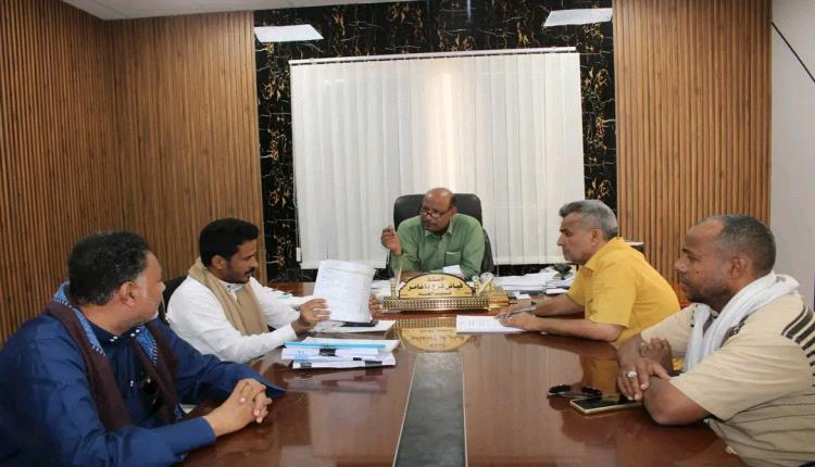 مدير عام المكلا يناقش مع مؤسسة "نهد" توسيع البرامج التنموية والإغاثية