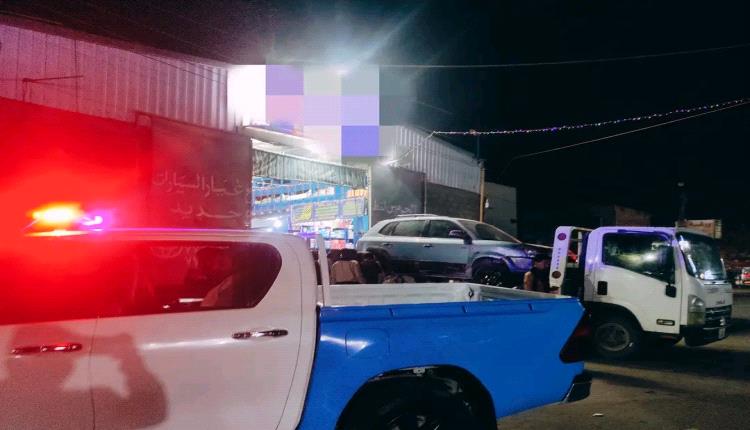 شرطة عتق تستعيد سيارة مسروقة وتضبطها قبل تفكيكها في ورشة بالمدينة
