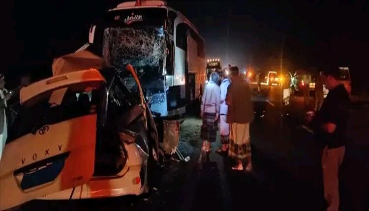 حادث مأساوي على خط أبين يوقع قتلى وجرحى.. وتوجيهات رسمية بتحقيق عاجل وتشديد الرقابة