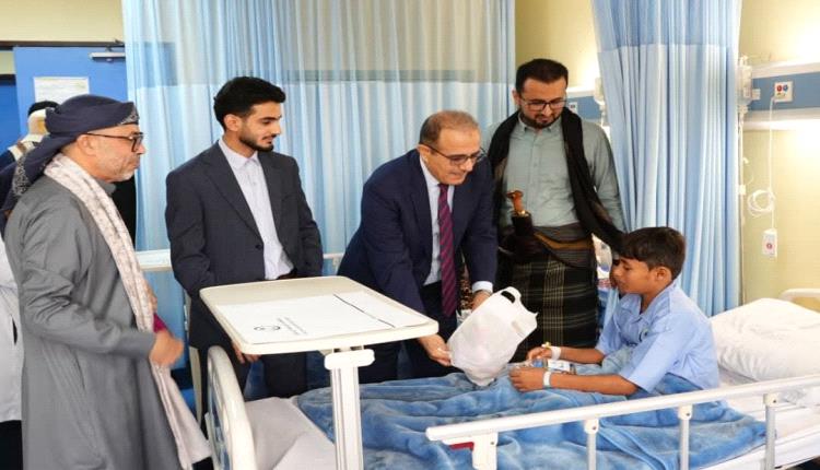 وزيرا الصحة والخدمة المدنية ينفذان زيارة معايدة للمرضى في مستشفيي الأمير محمد بن سلمان والجمهورية