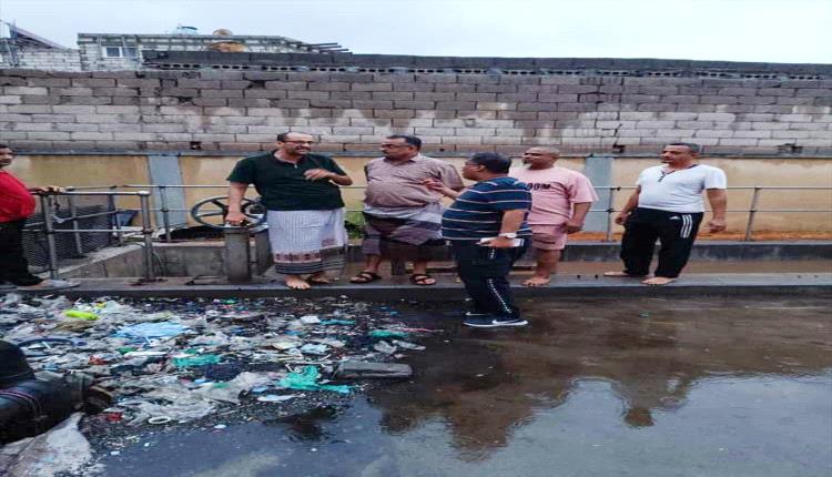 باخبيرة يطلع على أعمال شفط المياه في عدد من مديريات العاصمة عدن