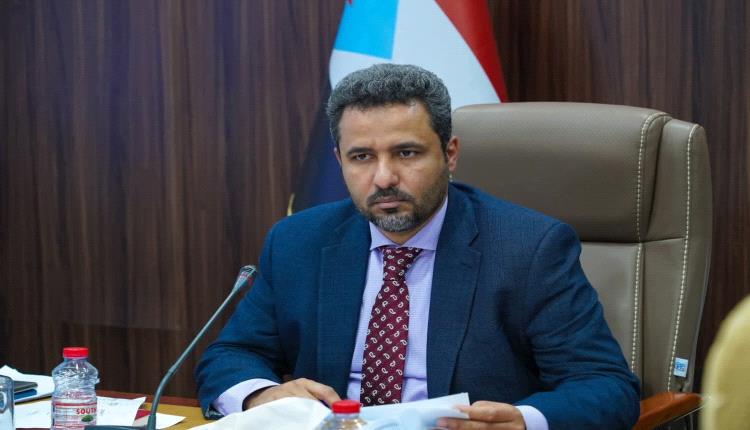 محافظ لحج يرفع الجاهزية ويعلن حالة التأهب لمواجهة تداعيات المنخفض الجوي