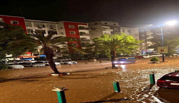 المحافظ عبد الرحمن شيخ يوجّه برفع الجاهزية مع بدء هطول الأمطار على العاصمة عدن