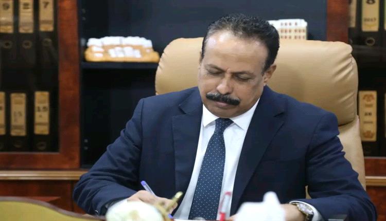 وزير الأشغال يوجّه برفع الجاهزية لمواجهة موجة الأمطار في المحافظات المحررة