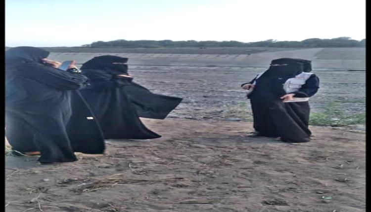 "مؤسسة المحروسة تطلق حملة توعوية لمواجهة مخاطر المنخفض الجوي في الحوطة بلحج