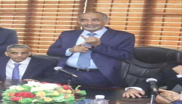 لحج.. تسلّم المحافظ الجديد وتصريحات الصبيحي حول العلم تثير جدلاً واسعاً