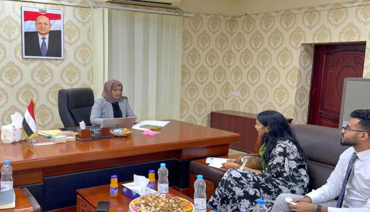 وزيرة الشؤون القانونية تبحث مع فريق عقوبات مجلس الأمن تعزيز التنسيق المشترك