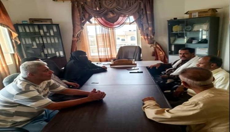 مدير عام الخدمة المدنية بأبين تطّلع على انتظام الدوام الرسمي في مكاتب خنفر عقب إجازة عيد الفطر المبارك