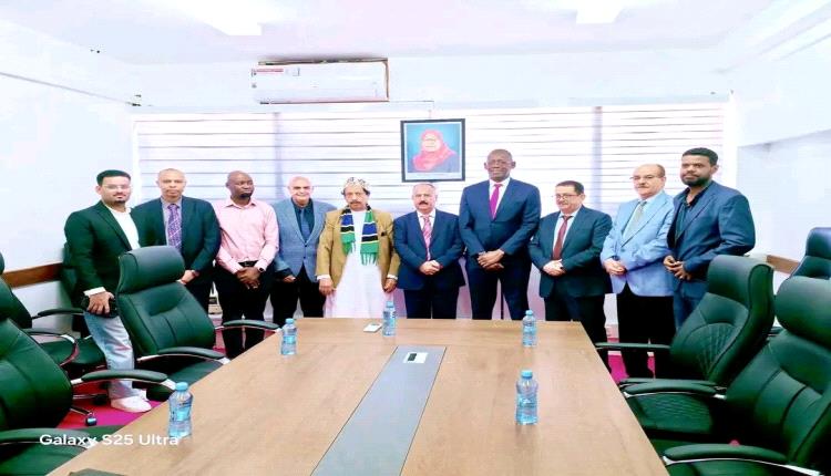 وزير النقل يناقش مع سلطات الطيران التنزانية تعزيز التعاون في قطاع النقل الجوي وتفعيل الرحلات المباشرة