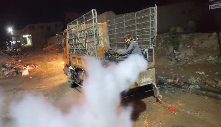 حملة رش ضبابي واسعة في القطن لمكافحة البعوض عقب السيول