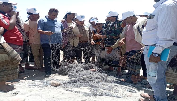 تحذيرات بيئية في أبين من "صيد الشبح" ضمن نشاط توعوي مشترك لحماية الثروات البحرية