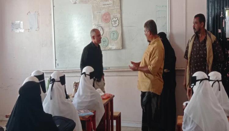 مدير تربية لحج ينفذ نزولًا ميدانيًا لتقييم الانضباط المدرسي في الحوطة وتبن بعد إجازة العيد