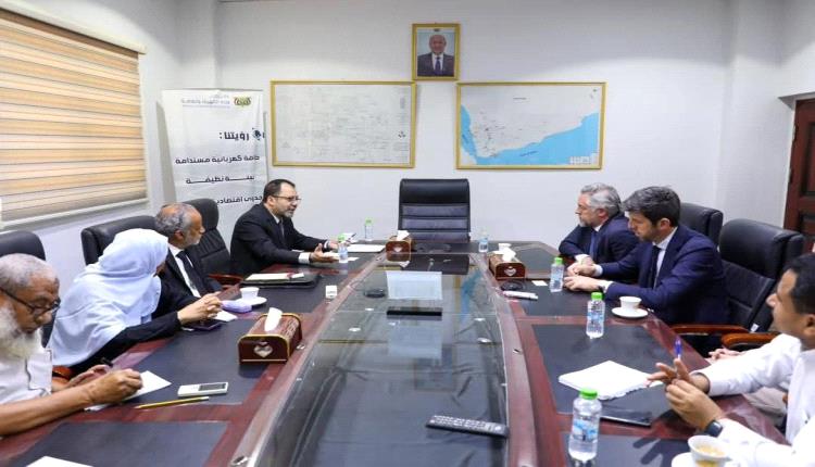 الوزير الكاف يبحث مع سفير الاتحاد الأوروبي تعزيز التعاون في مجال الكهرباء والطاقة