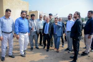 وزير النقل يطلع على سير العمل بهيئة تنظيم شؤون النقل البري و مشروع المحطة المركزية لنقل الركاب بعدن