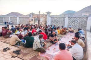 لقاء رمضاني يعزز روح التلاحم في إفطار الصائم الذي نظمه فريق العربي ببروم