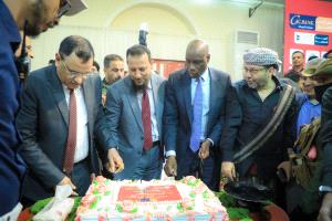 الوزير السقطري يؤكد رمزية الهوية والتاريخ الزراعي للبُن والتمر