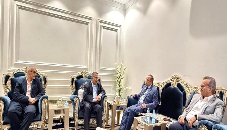 رئيس مجلس الشورى يستقبل وفدًا من أعضاء الهيئة التنفيذية لمجوعة أصدقاء اليمن في حزب العمال البريطاني