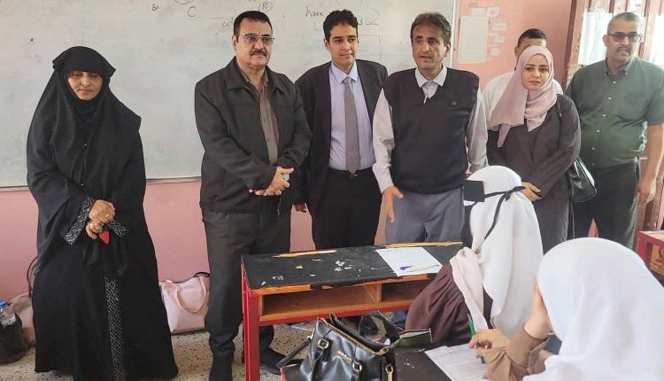 مدير عام المنصورة يدشن إمتحانات النقل بمدارس المديرية