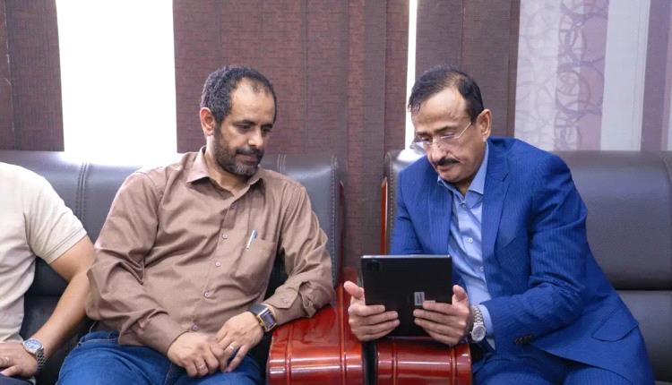 المحافظ بن الوزير يطّلع على ترتيبات إشهار منصة "دليل شبوة الطبي" ويؤكد دعم السلطة المحلية لتطوير الخدمات الصحية الرقمية