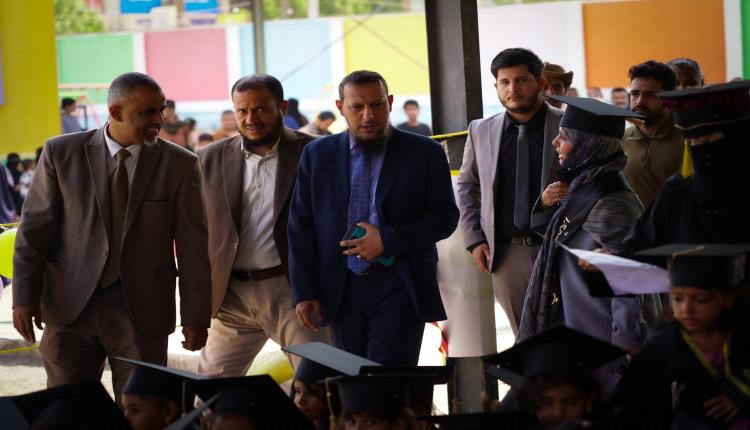 المحافظ شيخ يشارك أطفال روضة الشهيد باصهيب بالمنصورة حفل تخارجهم
