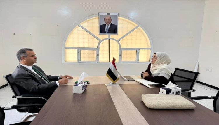وزيرة الشؤون القانونية تبحث مع السفير الليبي تعزيز التعاون والتنسيق المشترك