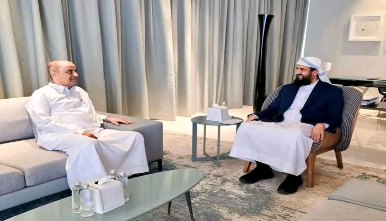 المحرّمي يلتقي المستشار سالم بن بريك ويشدد على مواصلة مسار الإصلاحات المالية والاقتصادية