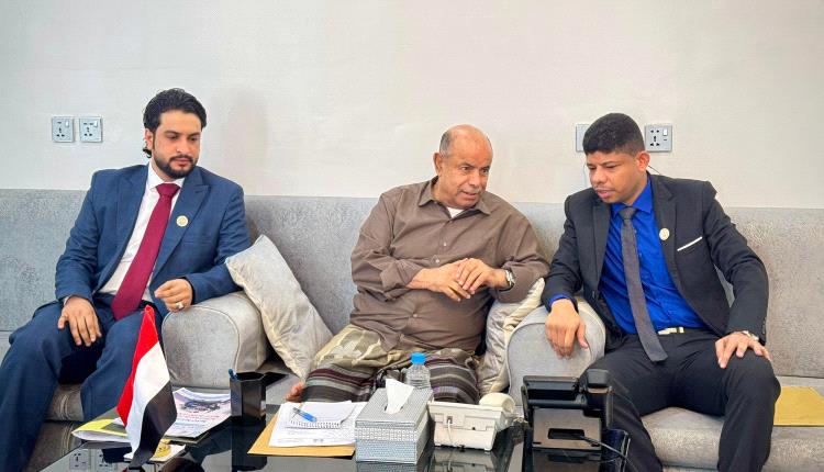 عضو مجلس القيادة محافظ حضرموت يشيد بجهود نقابة المهندسين اليمنيين بالمحافظة