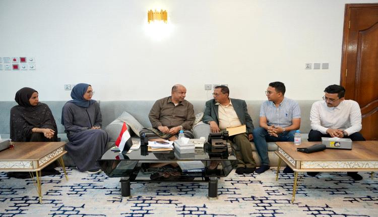 عضو مجلس القيادة محافظ حضرموت يطلع على التحضيرات الخاصة بالقمة الثقافية اليمنية ويؤكد أهمية تعزيز الحضور الثقافي لليمن