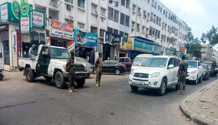 الأمن الوطني بعدن ينفذ حملة أمنية لضبط المظاهر المسلحة في الشيخ عثمان