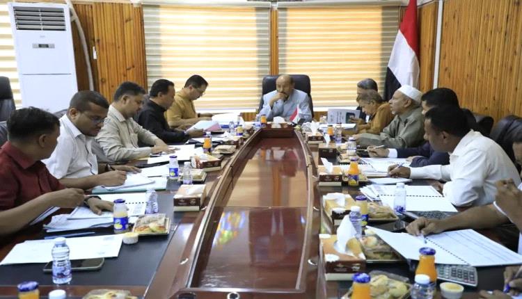 برئاسة الوكيل بارباع.. مجلس إدارة صندوق النظافة بوادي حضرموت يقر حساب 2024 ويناقش مشاريع تطويرية بسيئون وشبام