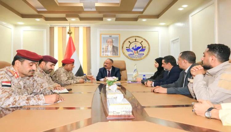 وزير النقل يناقش مع مساعد وزير الدفاع للشؤون اللوجستية تعزيز التنسيق المشترك